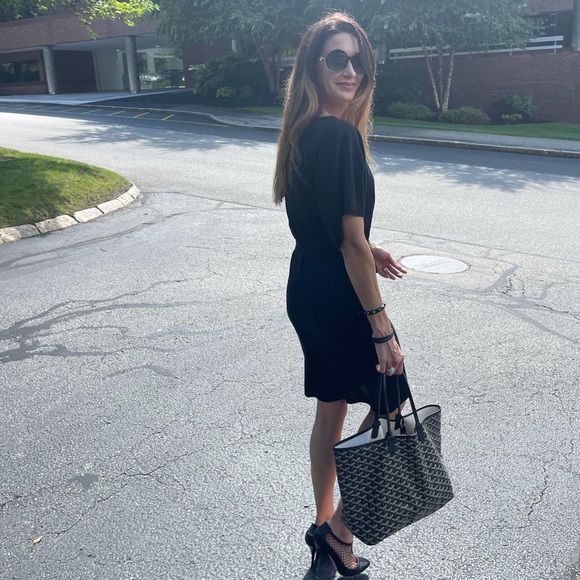 Meet your Posher, Heather - Picture 2 of 16